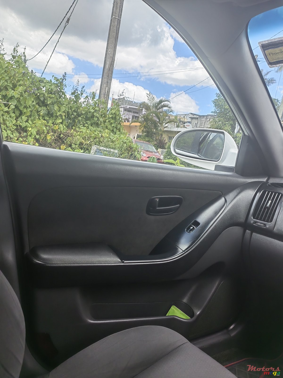 2010' Hyundai Elantra With audio set pioneer photo #4