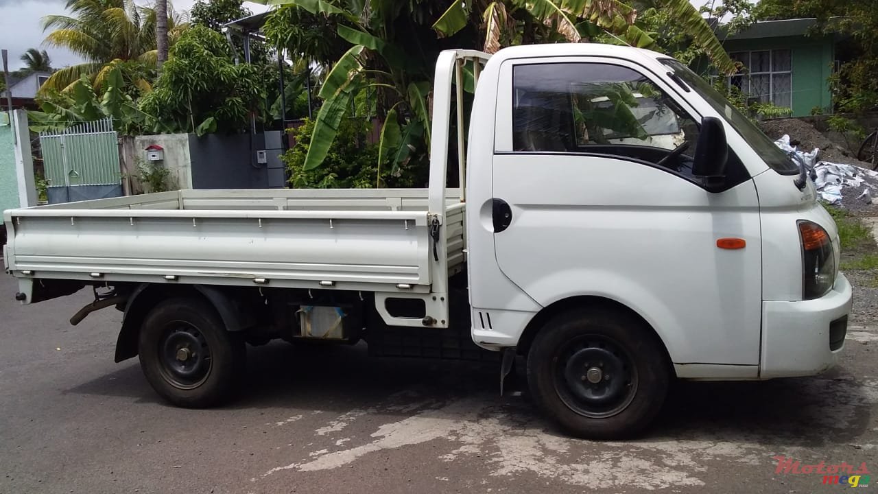 2016' Hyundai H 100 photo #6