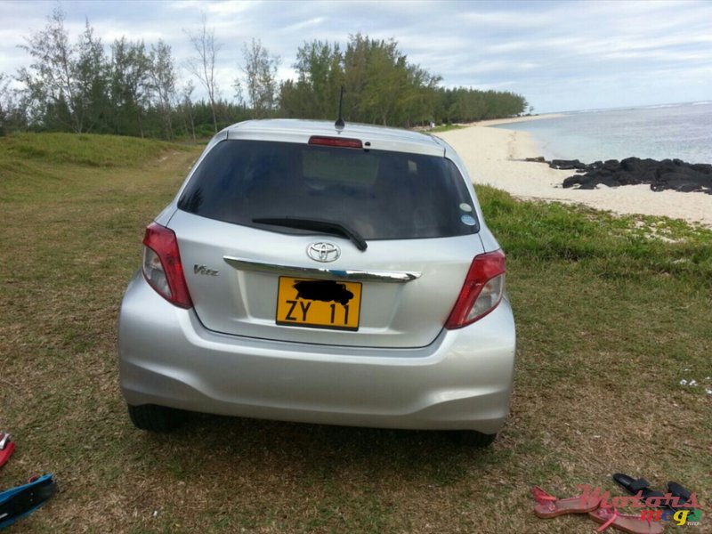 2011' Toyota Vitz photo #3