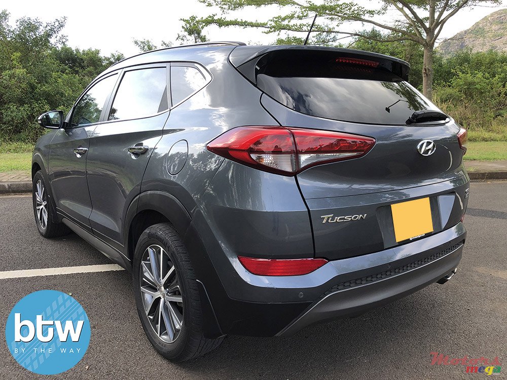 2015' Hyundai Tucson photo #3