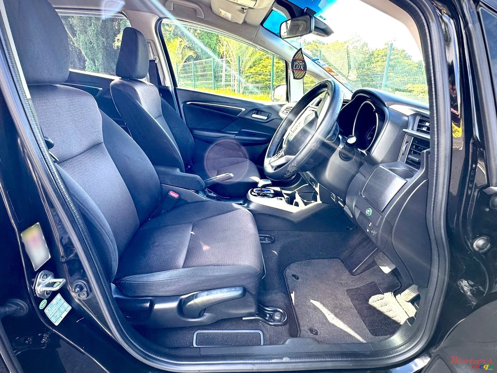 2015' Honda Fit hybrid photo #4