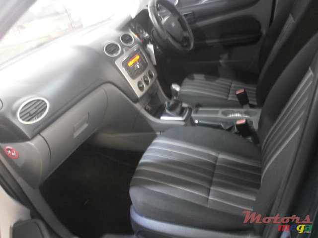 2012' Ford Focus photo #6