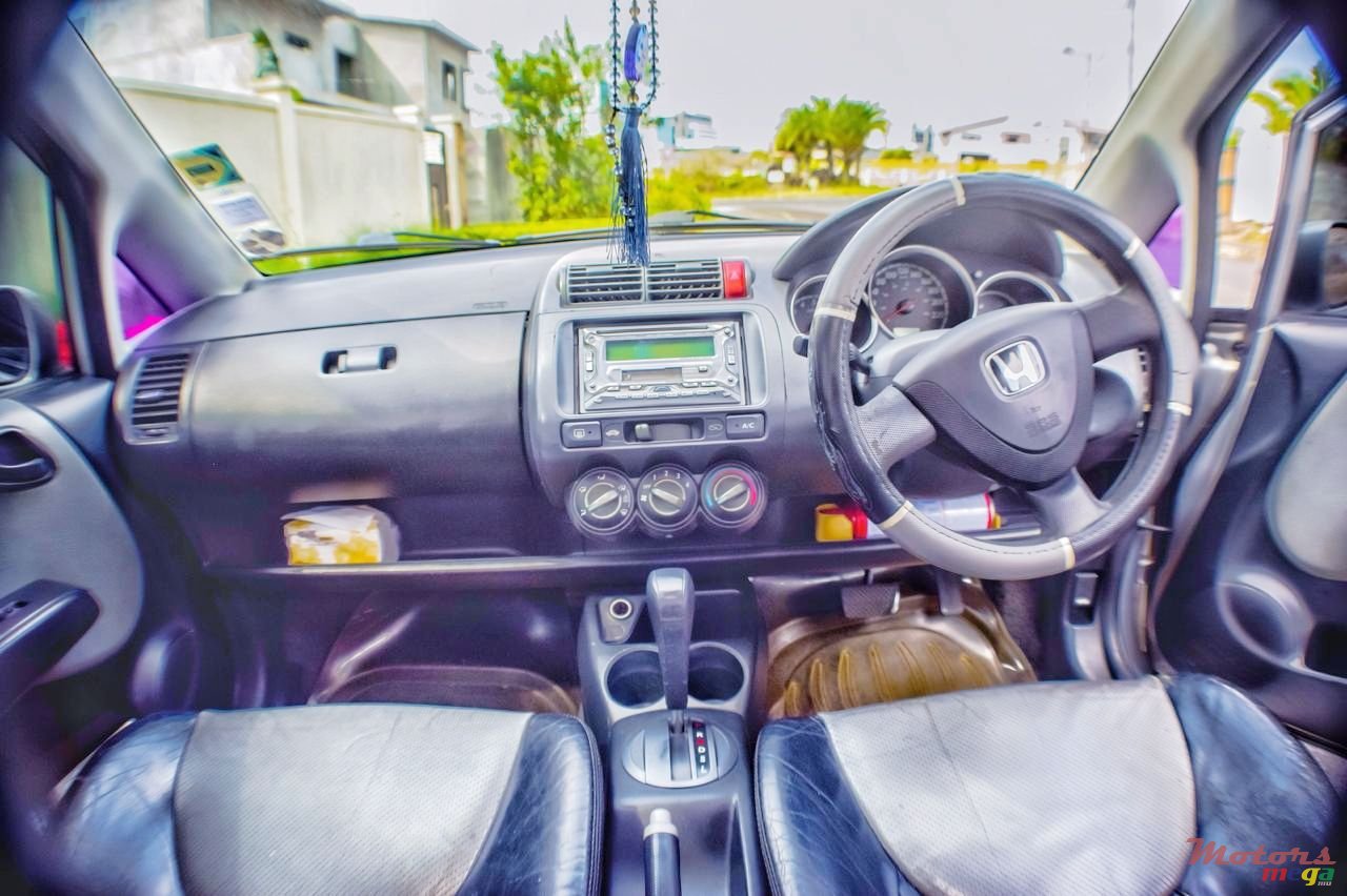 2003' Honda Fit photo #5