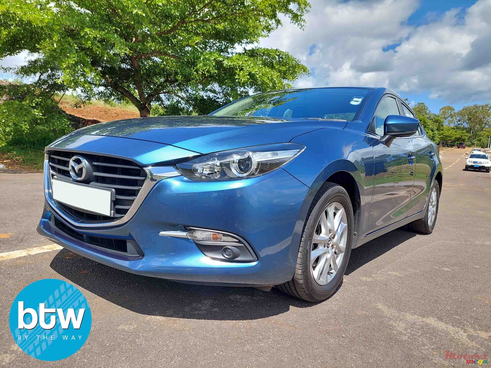 2018' Mazda 3 photo #2