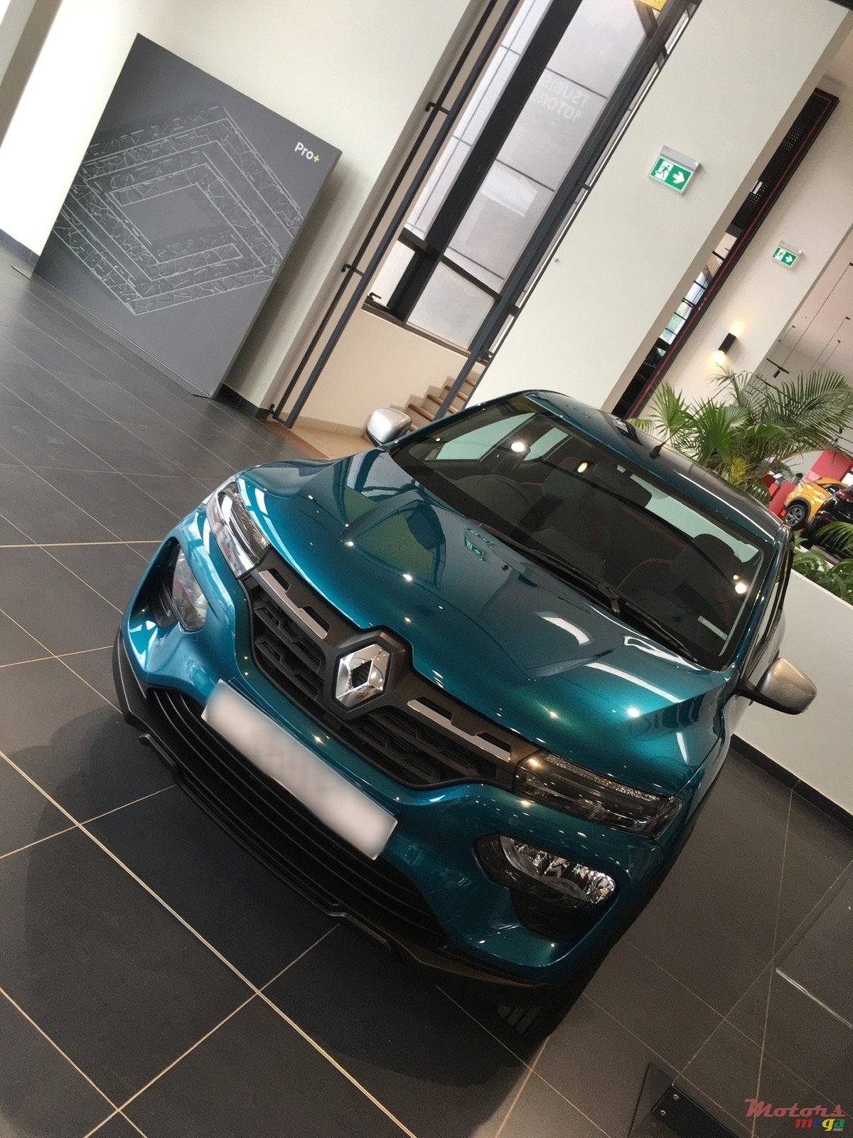 2024' Renault Kwid 1.0 RMT photo #1