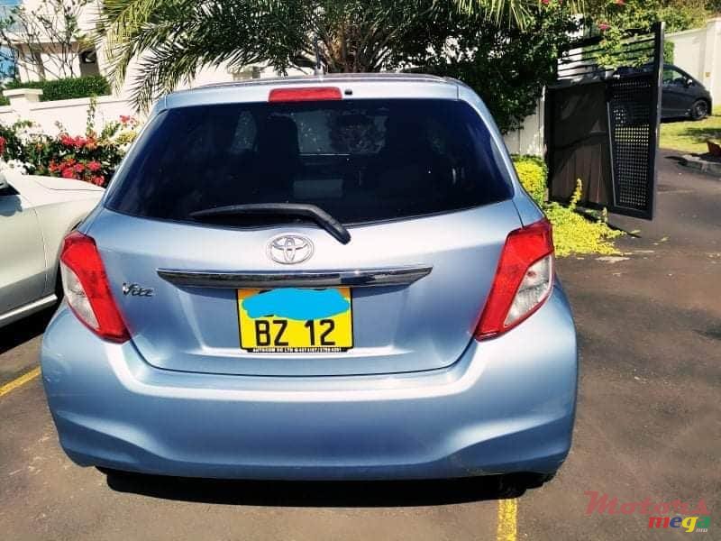 2012' Toyota Vitz photo #3