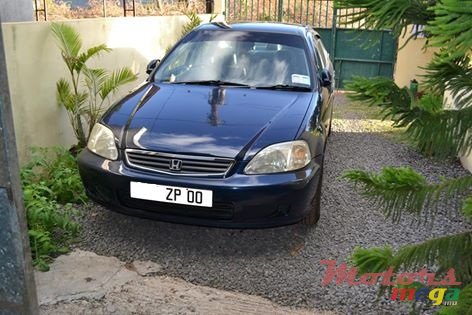 2000' Honda Civic photo #1