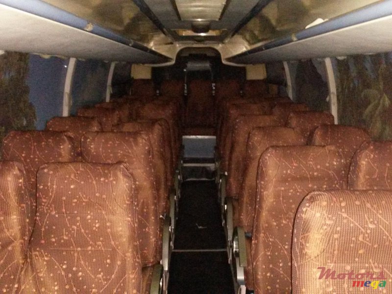 2007' YUTONG Luxury bus with Air con photo #3