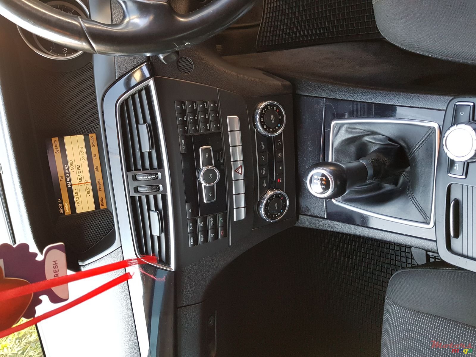 2011' Mercedes-Benz c 180 kompressor photo #7