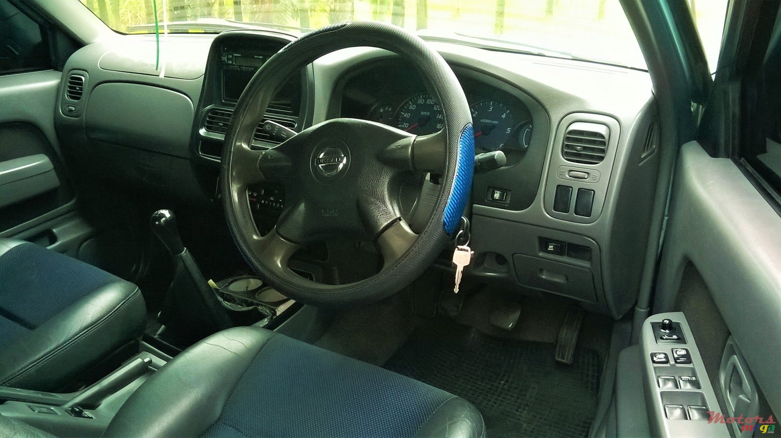 2006' Nissan Hardbody Predator 3.0 photo #3