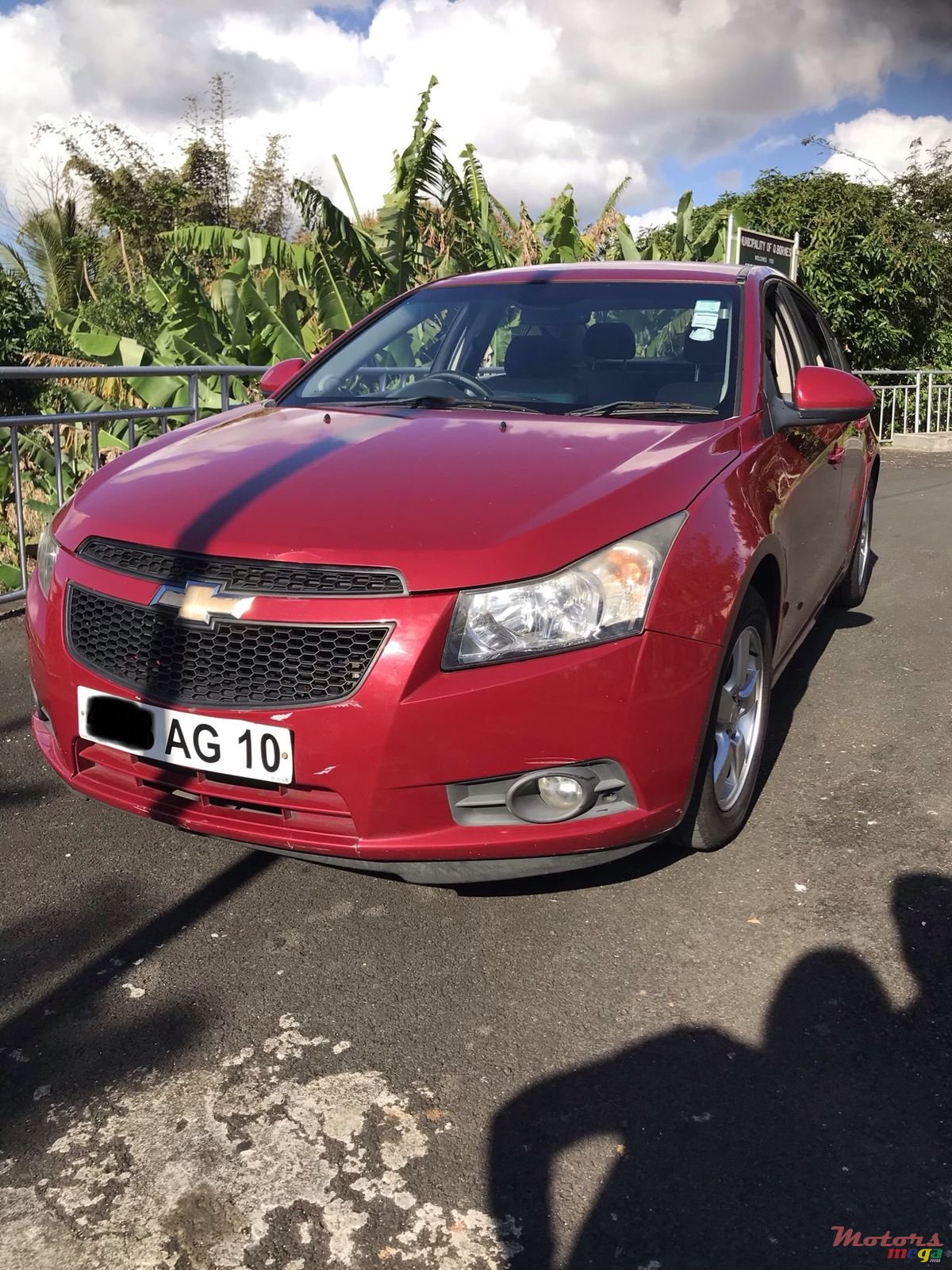 2010' Chevrolet Cruze photo #2