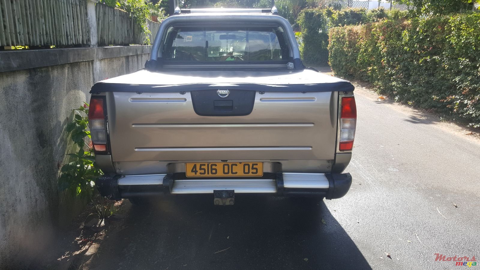 2005' Nissan Hardbody photo #5