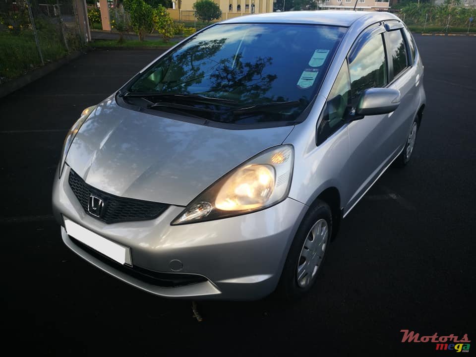 2010' Honda Fit photo #2