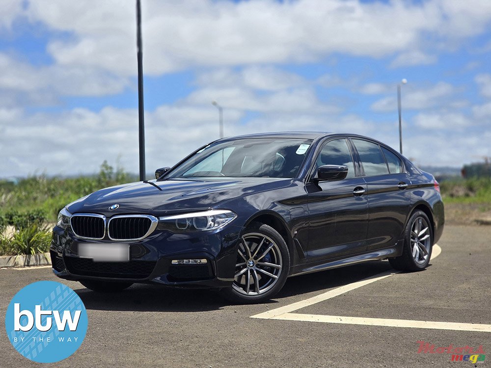 2018' BMW 530 M Sport Package photo #2