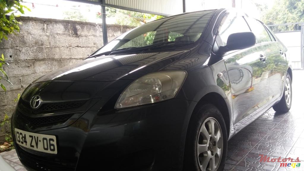 2006' Toyota Brevis Toyota Belta photo #2