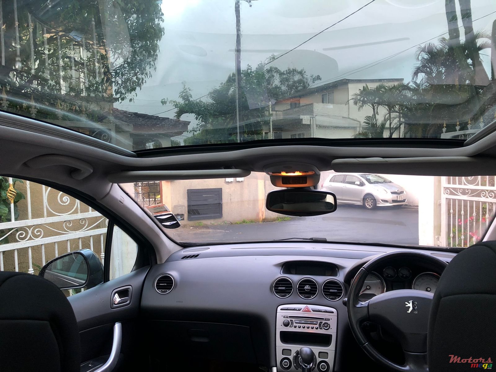 2009' Peugeot 308 Automatic photo #4