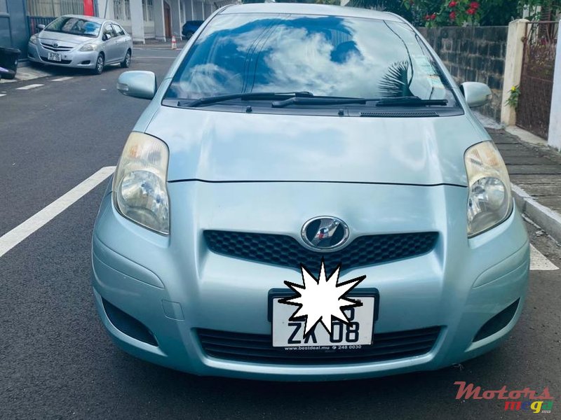 2008' Toyota Vitz any photo #2