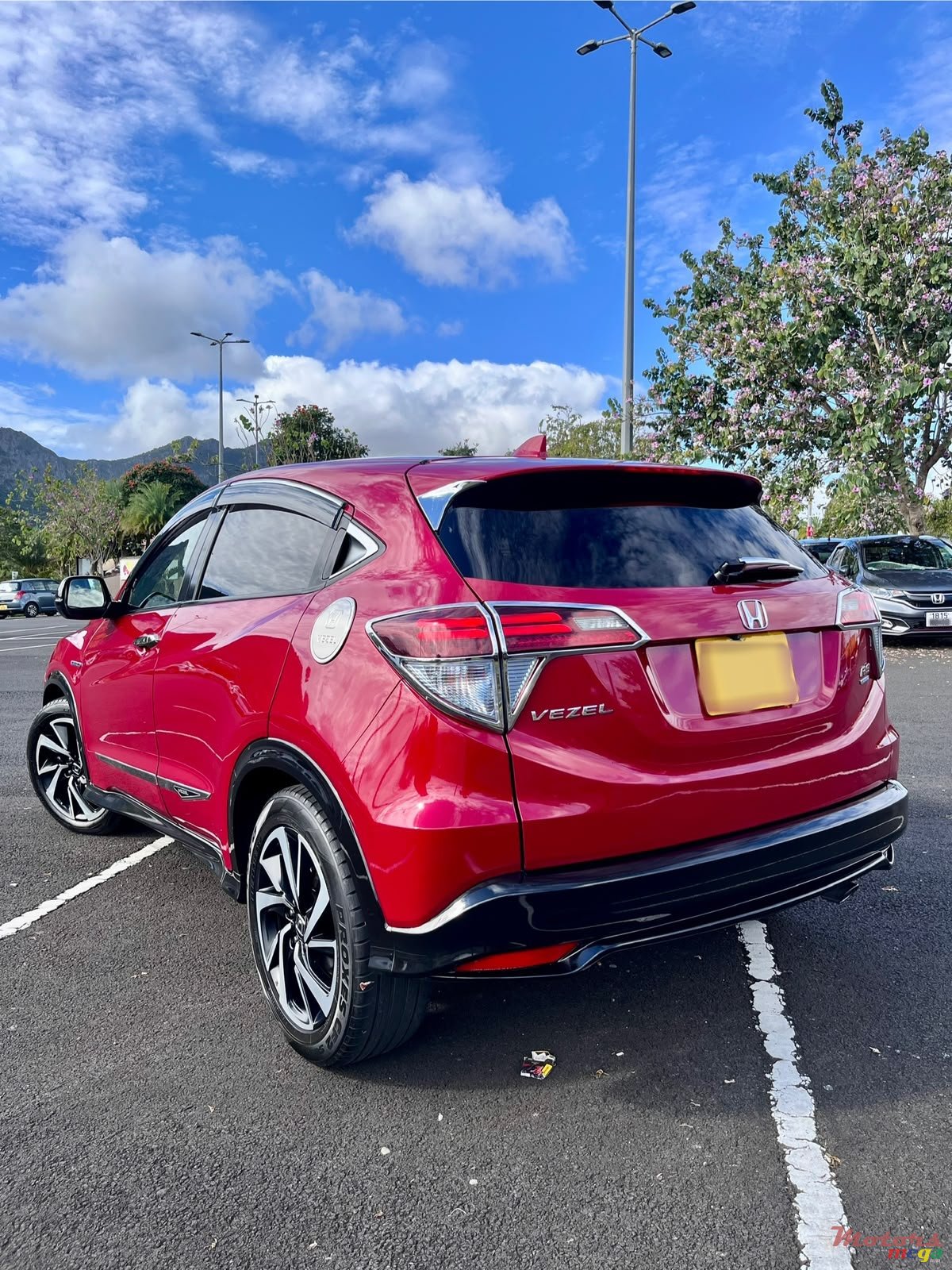 2016' Honda HR-V Vezel RS photo #2