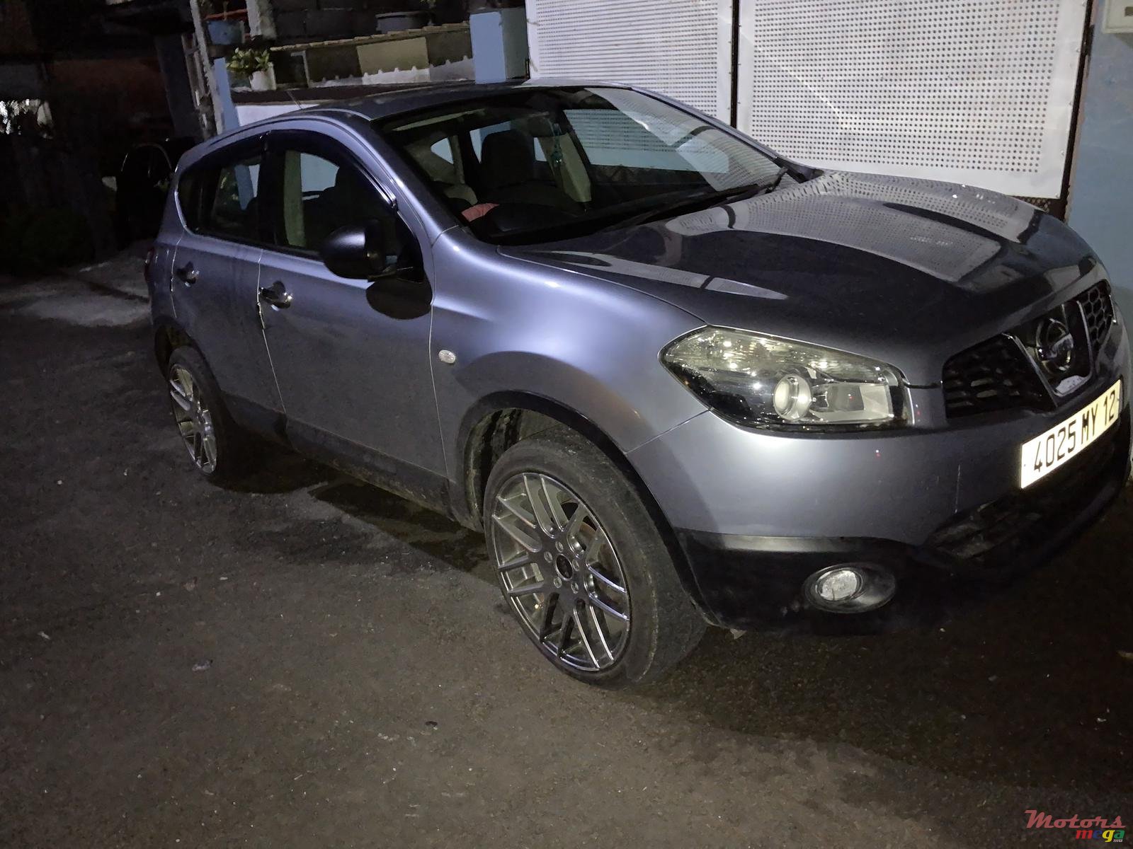 2012' Nissan Qashqai photo #2