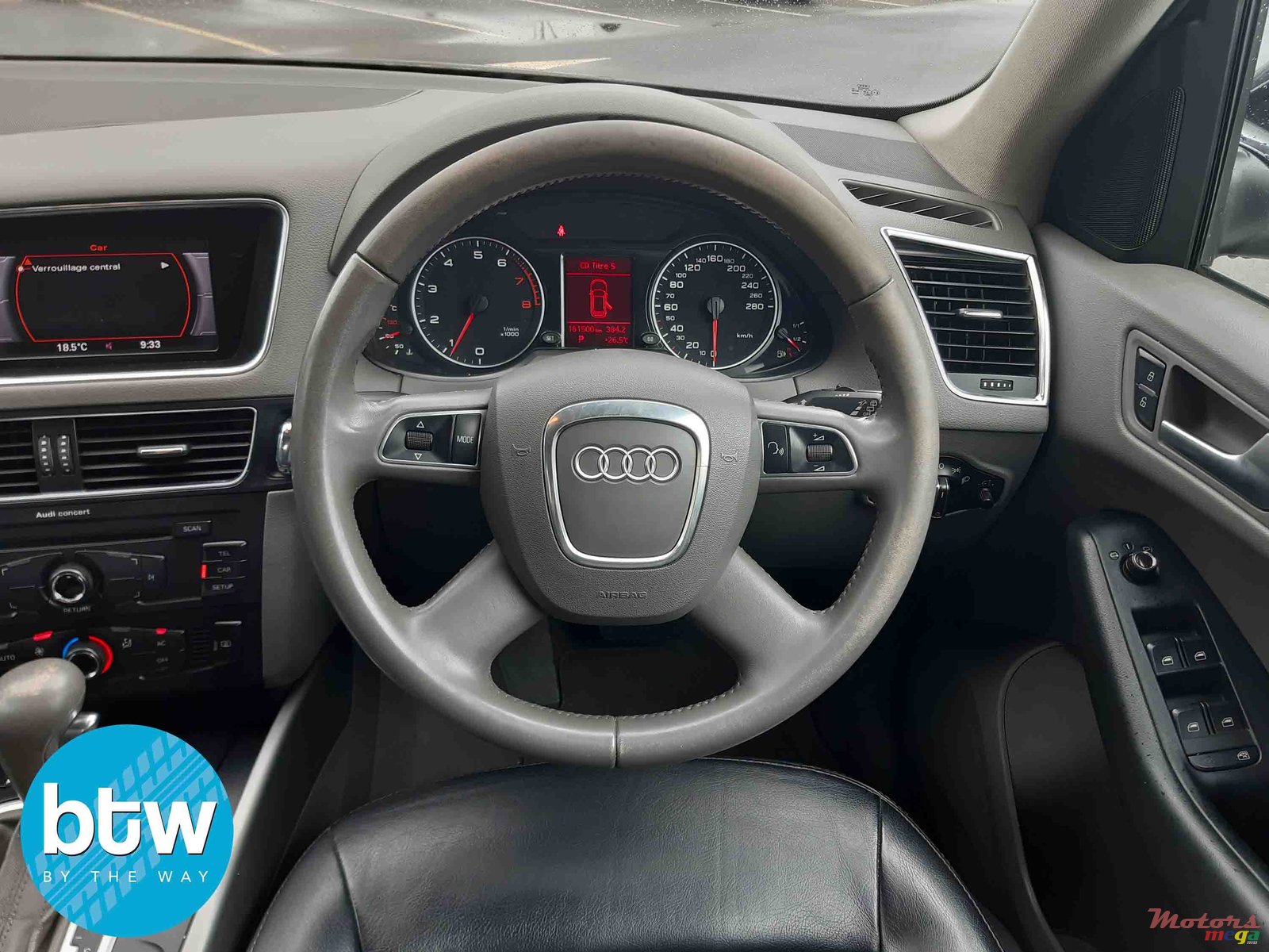 2011' Audi Q5 photo #6