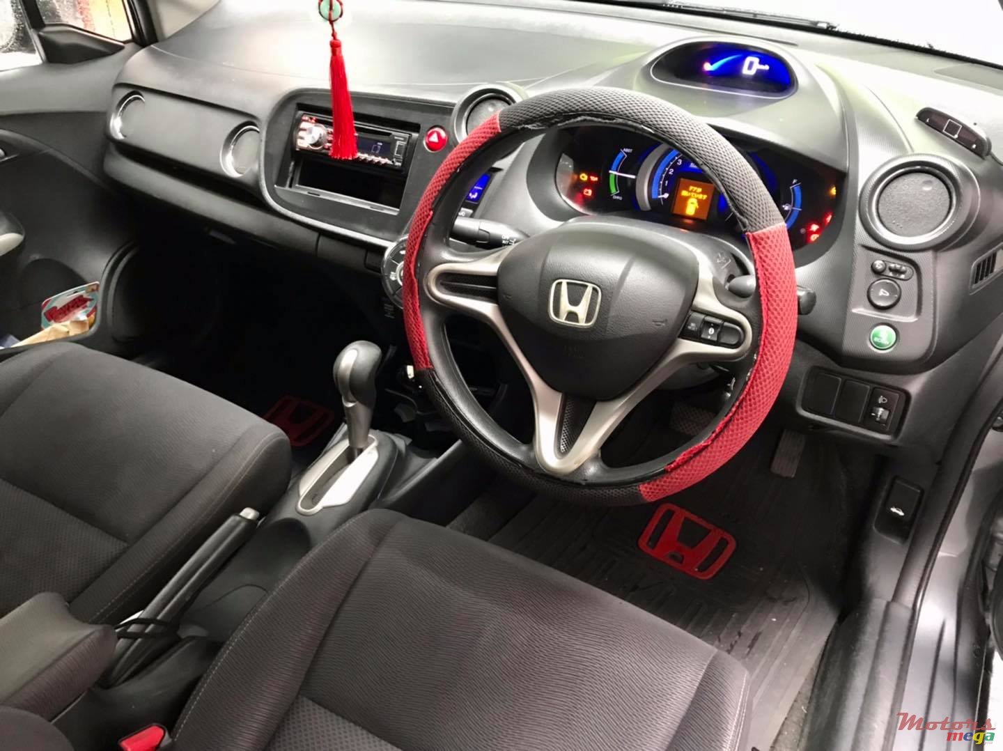 2011' Honda Insight photo #4