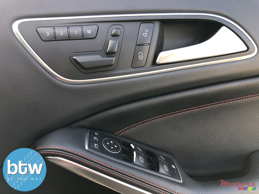 2017' Mercedes-Benz GLA 180 AMG photo #7