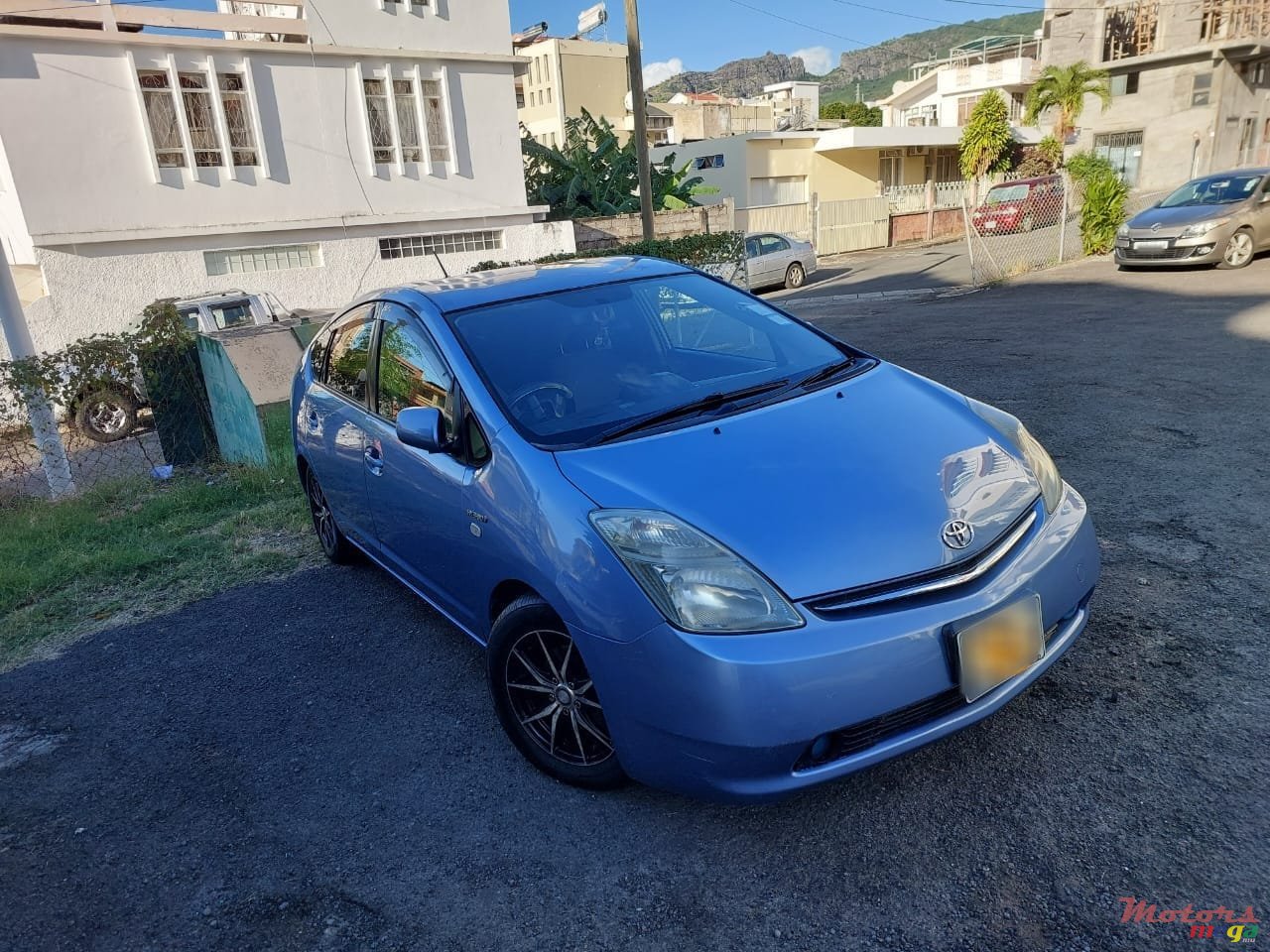 2008' Toyota Prius photo #3