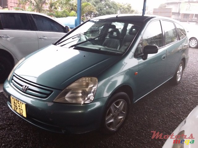 2002' Honda Stream photo #1