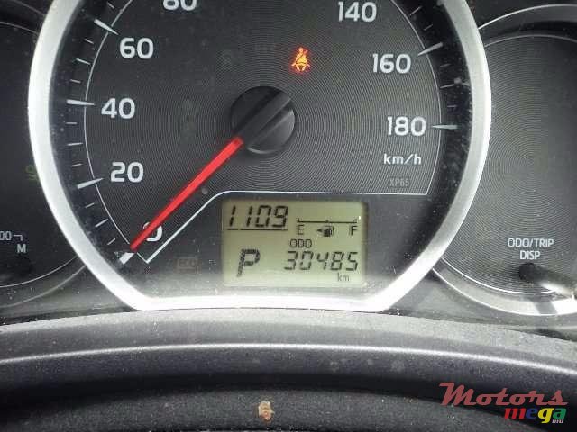 2014' Toyota Vitz photo #5