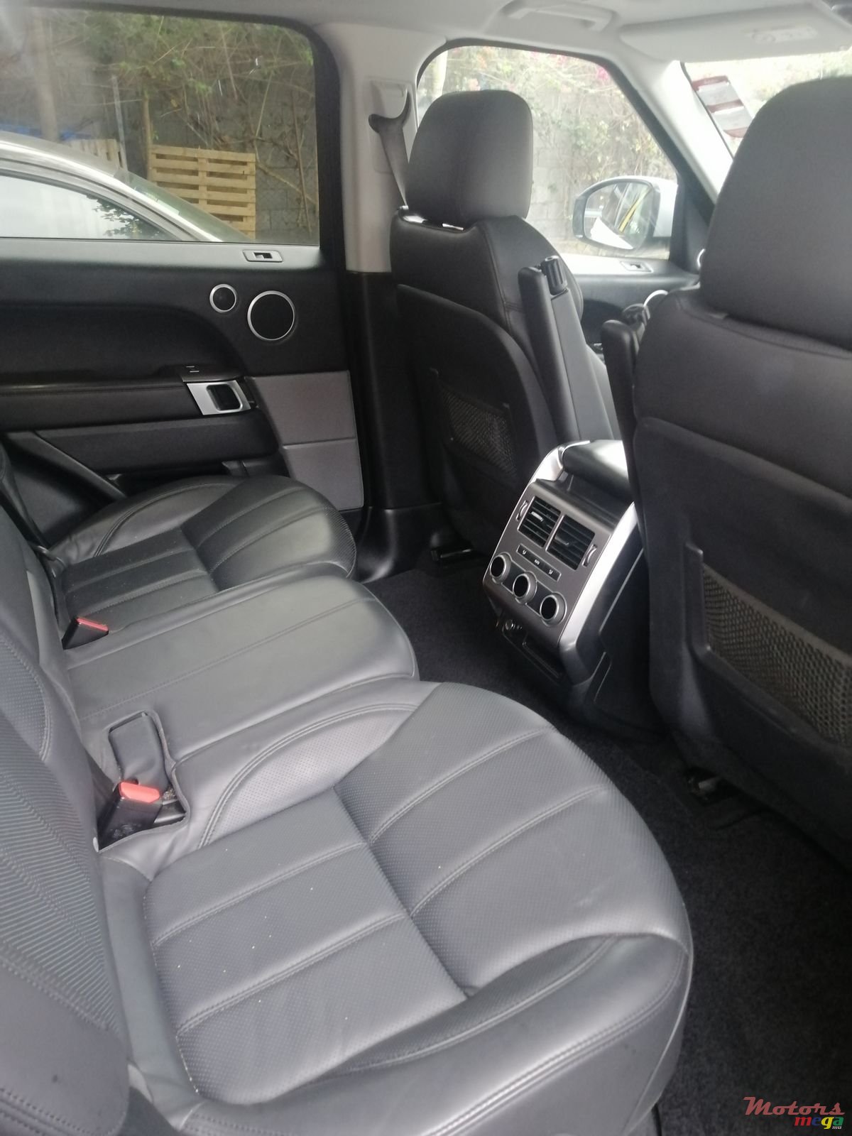 2017' Rover Range Rover Sport photo #1