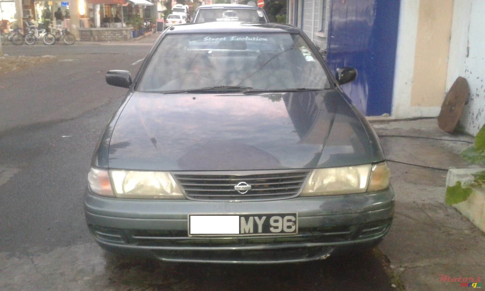 1996' Nissan Sunny photo #1