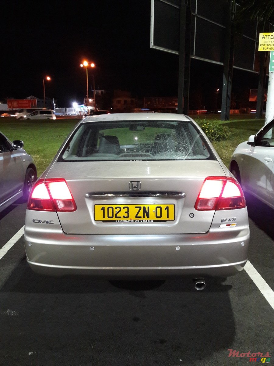 2001' Honda Civic VTEC photo #2