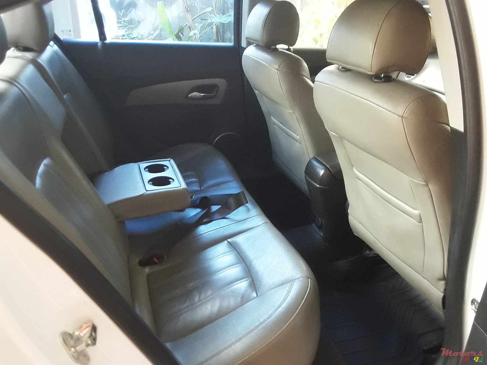 2013' Chevrolet Cruze photo #4