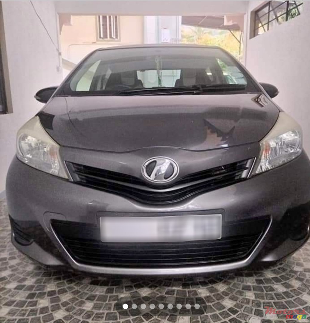 2012' Toyota Vitz photo #1