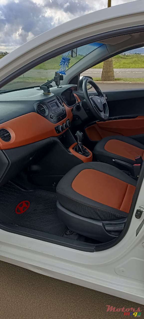 2015' Hyundai i10 Grand i10 photo #6