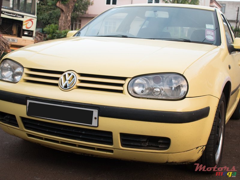2003' Volkswagen Golf IV photo #1