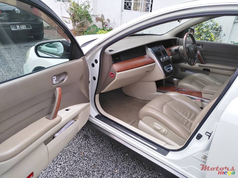 2004' Nissan Cefiro photo #6