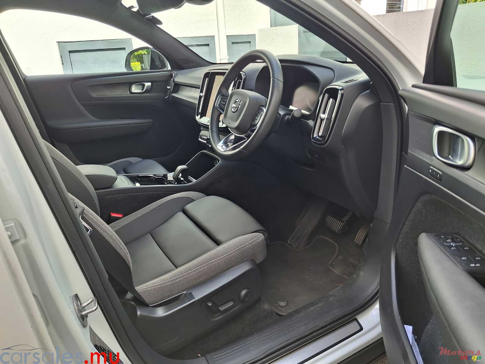 2023' Volvo C40 photo #5