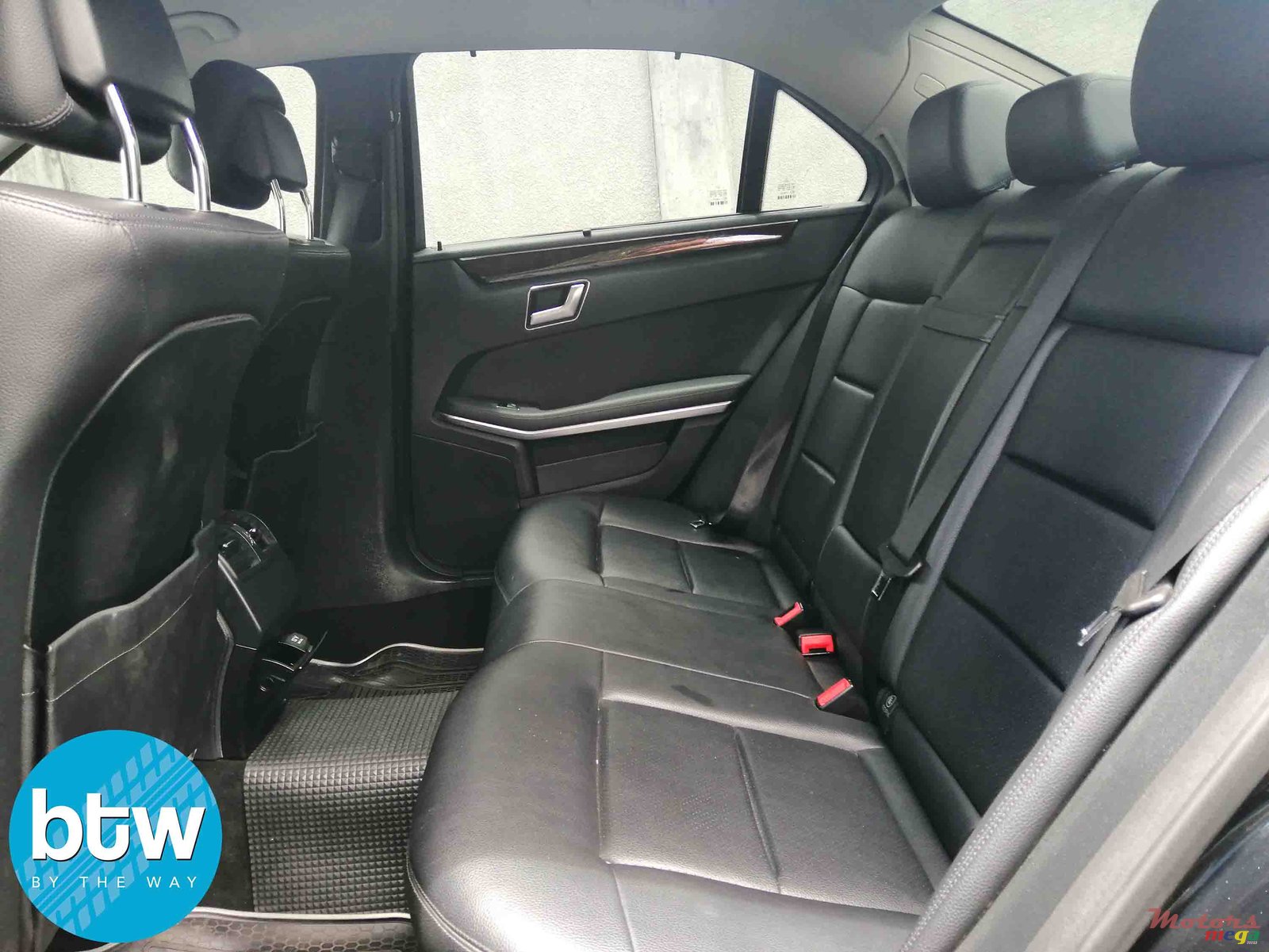 2014' Mercedes-Benz E-Class photo #4