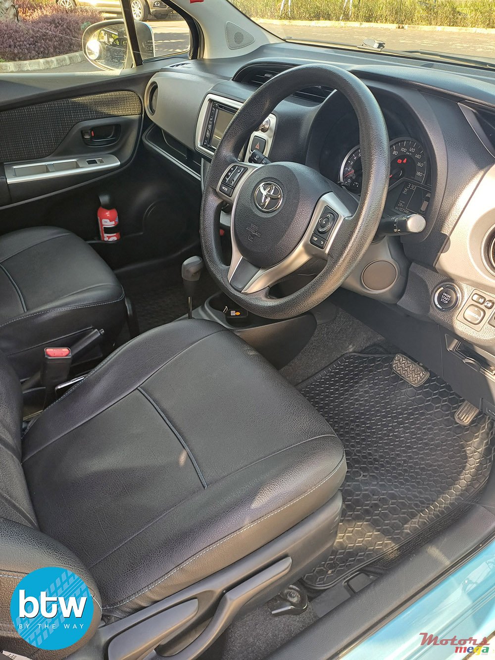 2015' Toyota Vitz photo #6