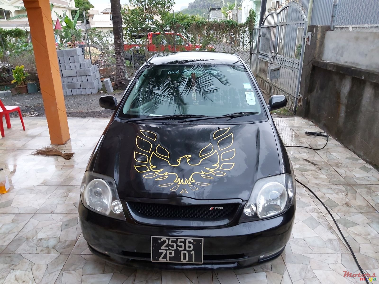 2001' Toyota Corolla NZE photo #2