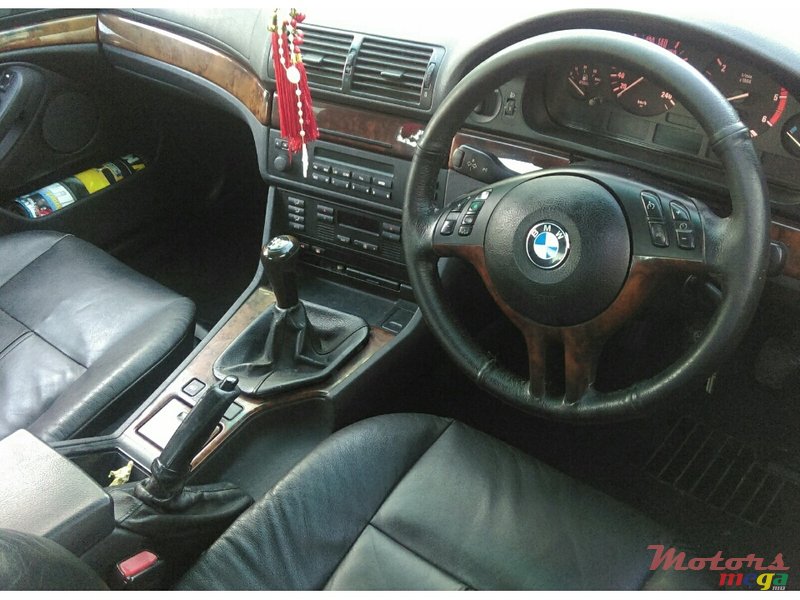 2002' BMW 525 photo #2
