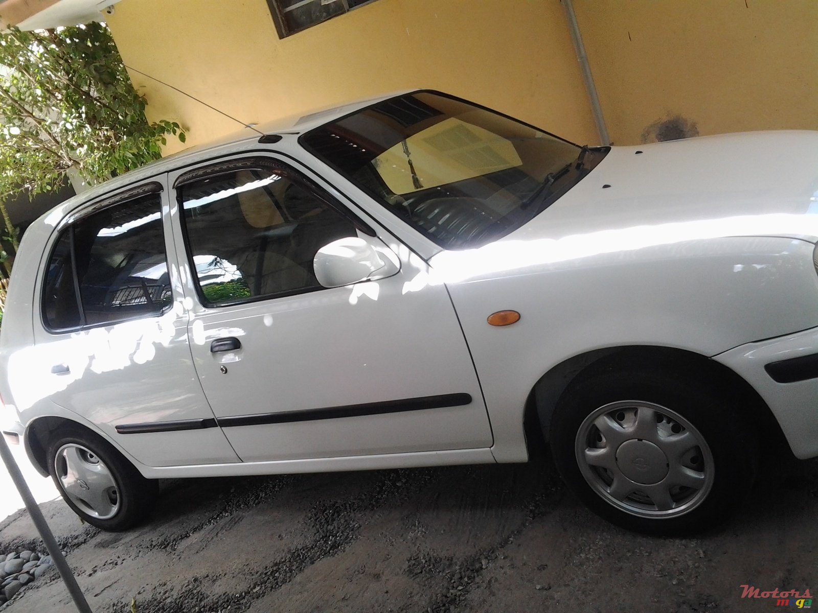 1998' Nissan photo #1