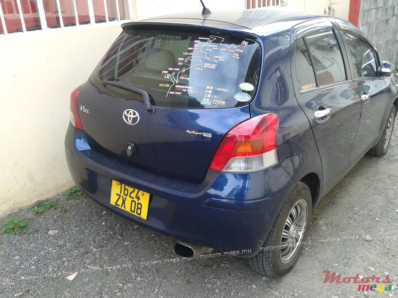 2008' Toyota Vitz photo #2
