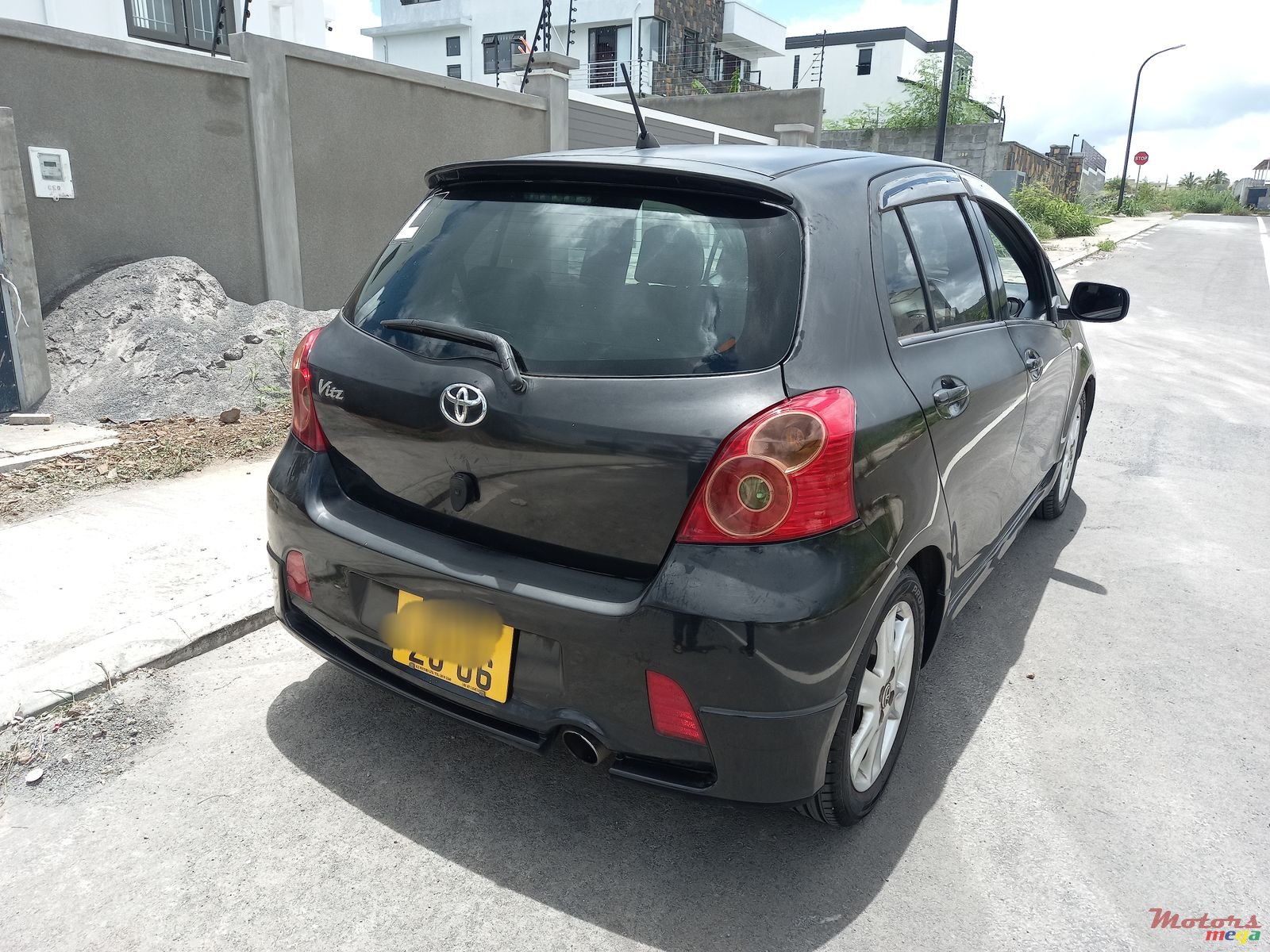 2006' Toyota Vitz RS photo #6