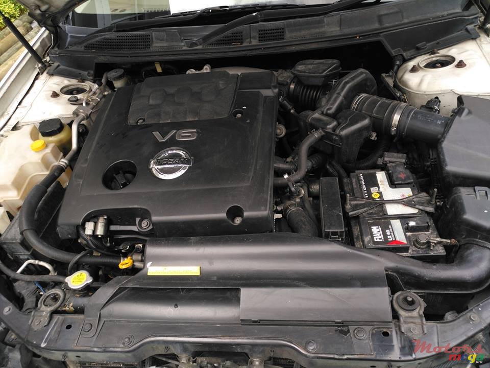 2004' Nissan Cefiro photo #7