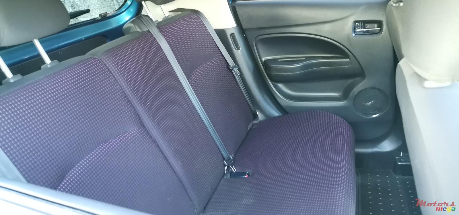 2013' Mitsubishi Mirage photo #6