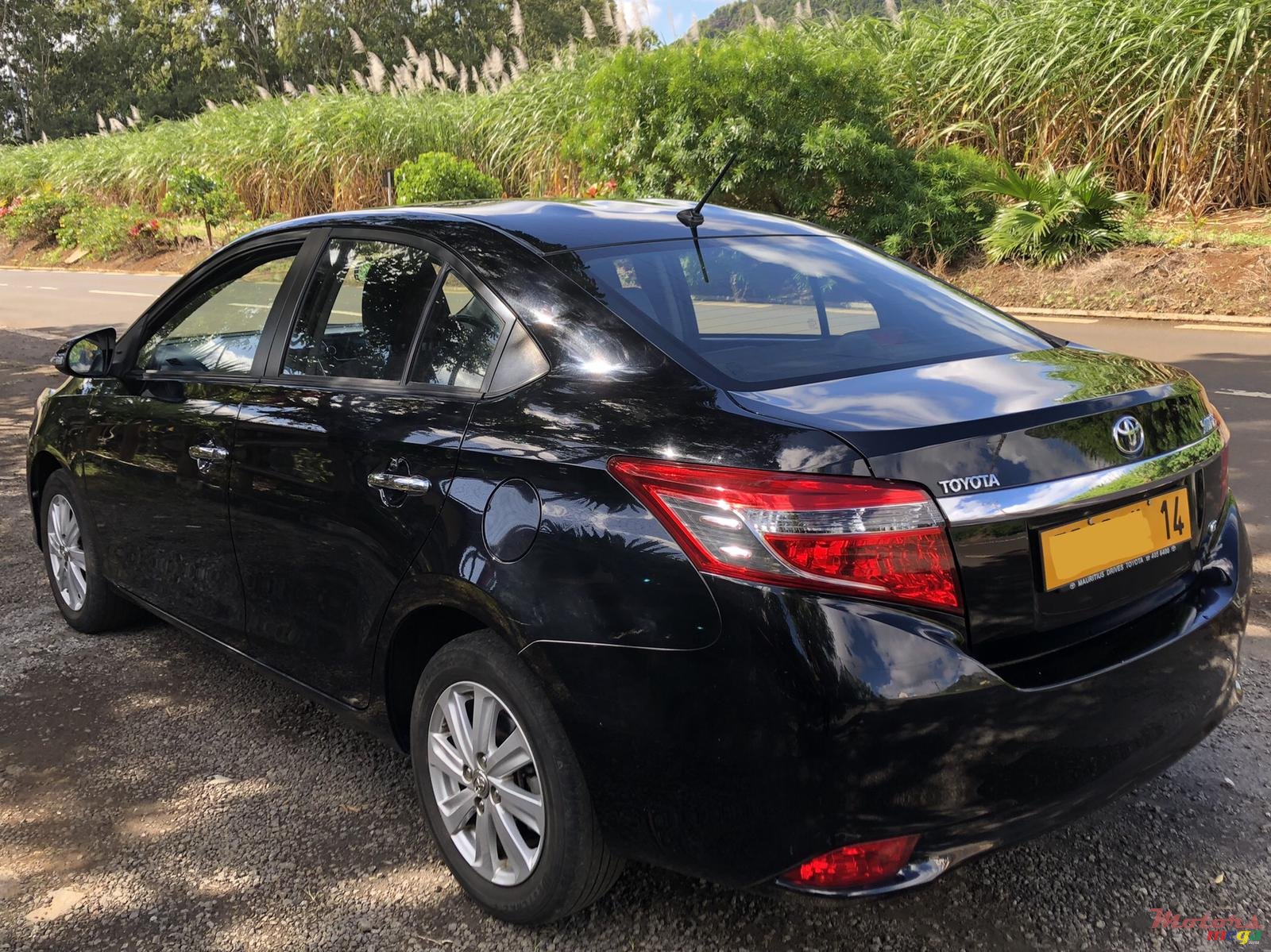 2014' Toyota Yaris G Edition photo #3