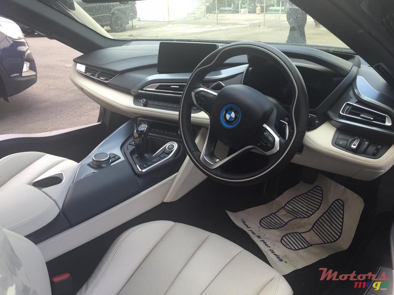 2015' BMW i8 photo #4