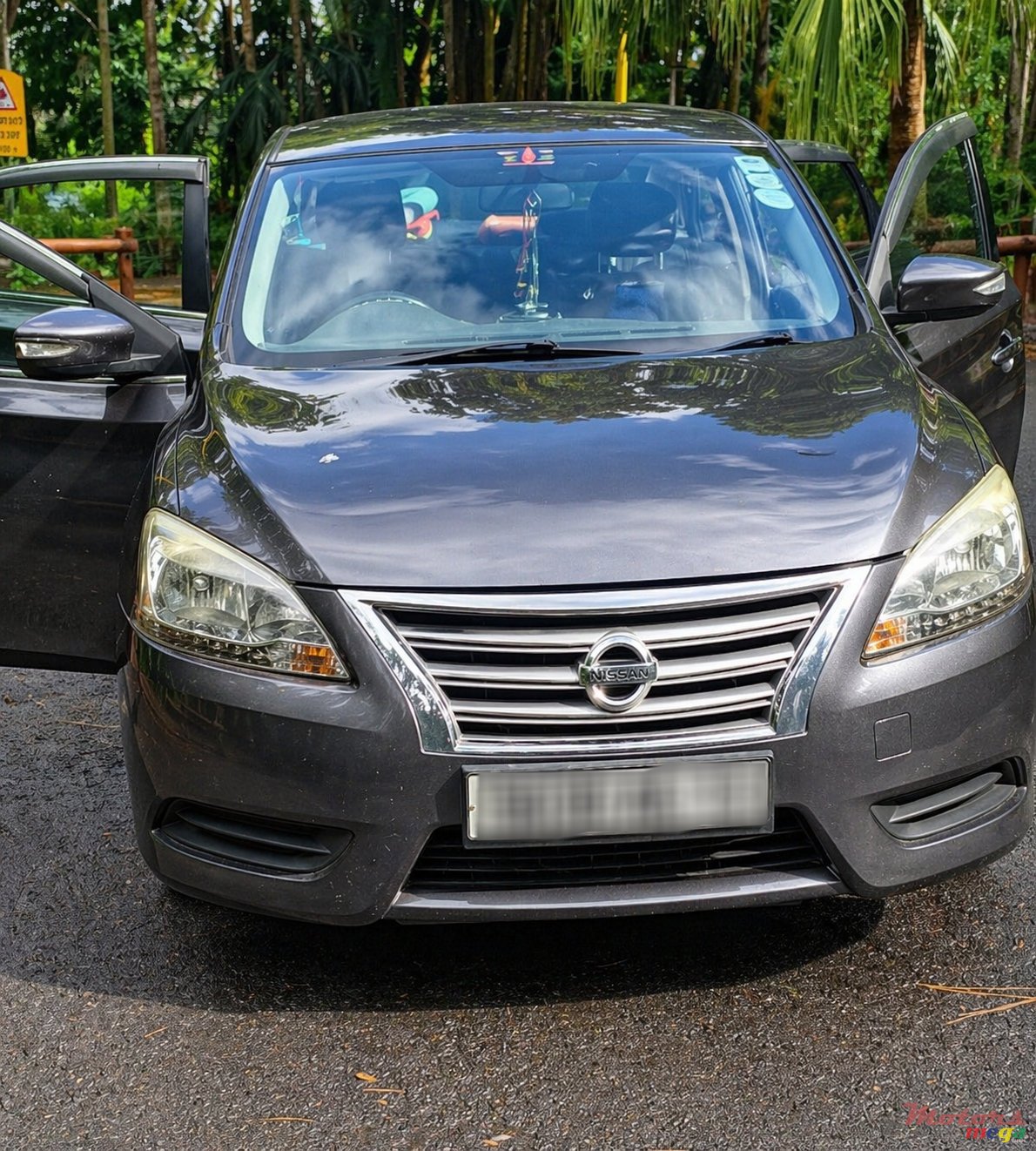 2013' Nissan Sentra photo #2